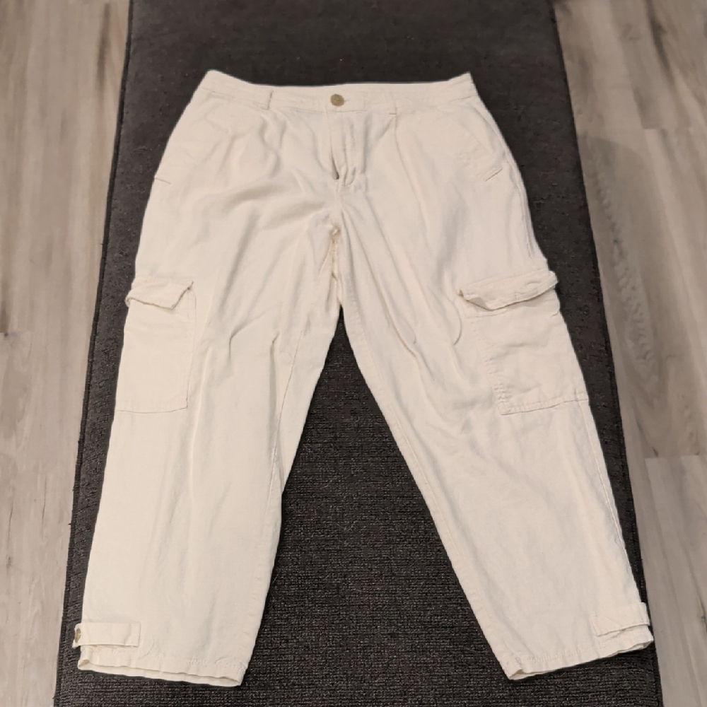 Women's Cream Cargo Pants